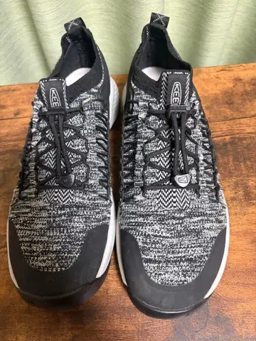 KEEN 니트 어퍼 스니커즈 2번 사용