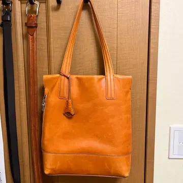 아니아리 가죽 토트백