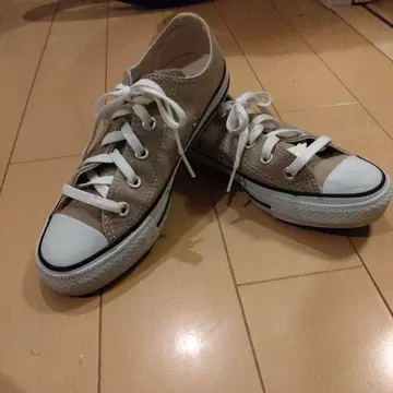 Converse 베이지 로우컷 스니커즈