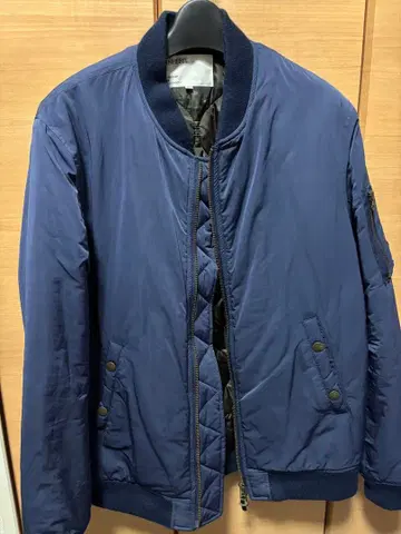 네이비 MA-1 자켓 카모 패턴 안쪽