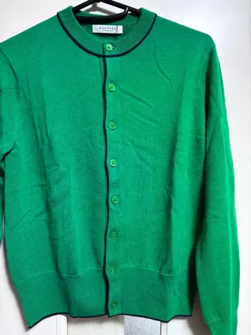 새상품 MACPHEE 그린 가디건 S입니다