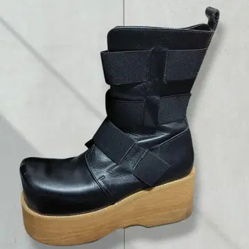 통굽 블랙 부츠 벨트 포함