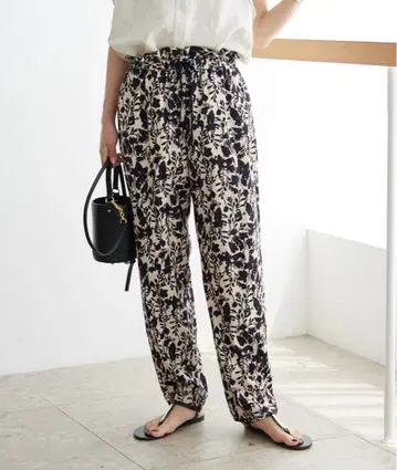 저널 스탠다드 리룸 바이컬러 플라워 아이보리