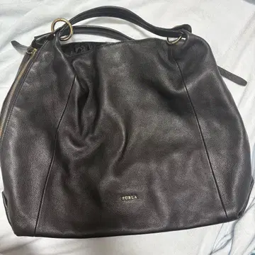 PURLA 블랙 가죽 백