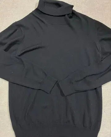 DURBAN 블랙 니트 스웨터