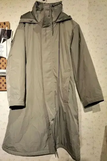 UNIQLOC 카키 모즈 코트