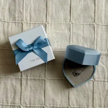 [ 미사용 ] THE KISS 하트형 목걸이 박스 포함