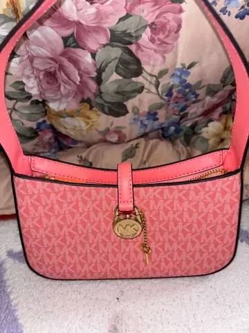 미사용품 Michael Kors 오렌지 계열 원숄더 백