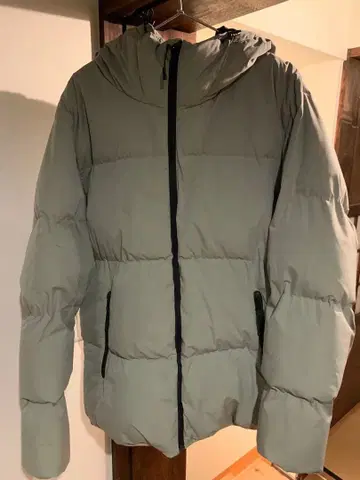 GU 후드 부착 다운 자켓