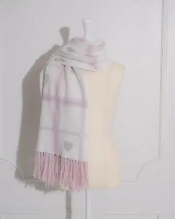 pium 하트 체크 마쉬멜로우 니트 머플러 화이트