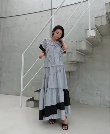 [미사용 새상품] ORGUE stripe tiered skirt