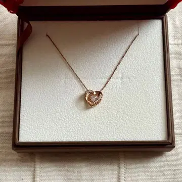 ESTELLE 골드 하트형 목걸이