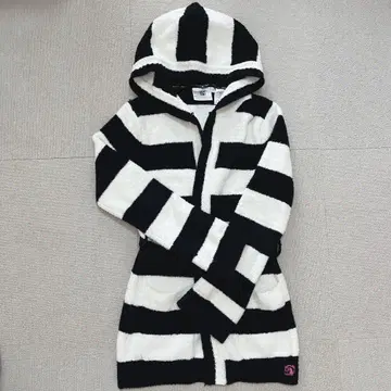 카시웨어 보더 숏 로브 후드티 룸웨어