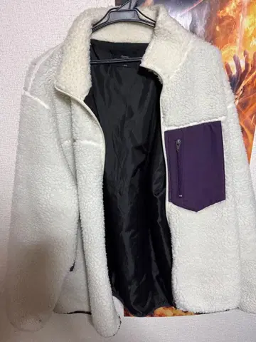 화이트 플리스 자켓