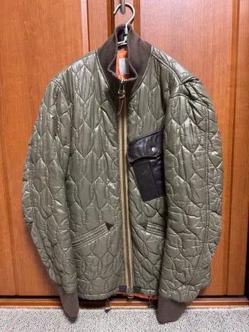 올리브 그린 퀼팅 자켓