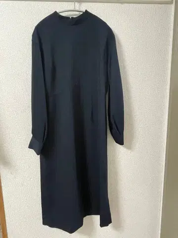 UNITED ARROWS 다크 네이비 하이넥 원피스