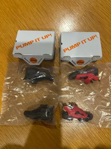 리복 펌프 퓨리 미니어처 스니커즈 2세트