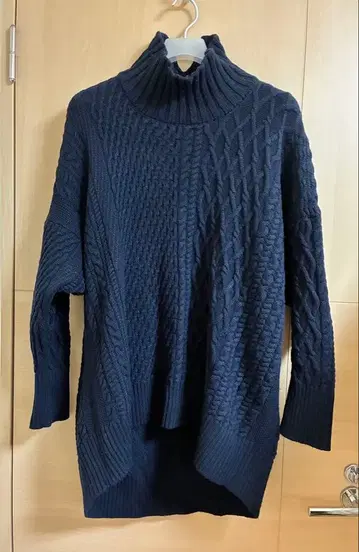 투모로우랜드 컬렉션 니트