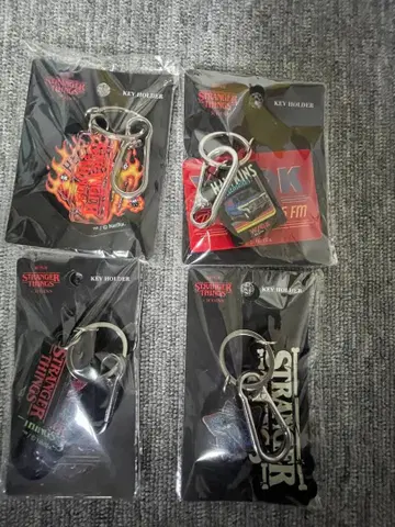 기묘한 이야기 3COINS 키링 4개 세트