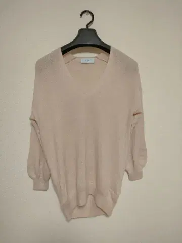 SLOBE IENA 캐시미어 혼방 옅은 베이지 핑크 V넥 스웨터