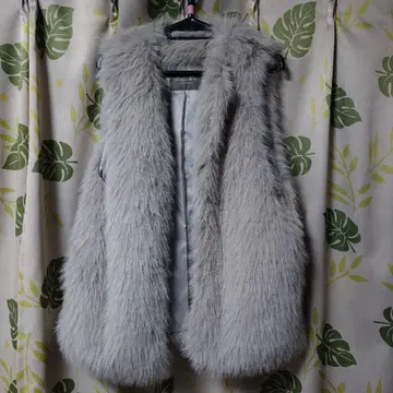 유나이티드 애로우즈 그레이 퍼 베스트