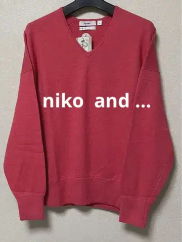 niko and - V넥 스웨터 긴팔