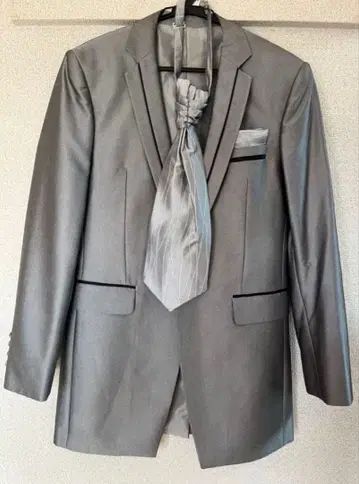 그레이 턱시도 세트 스트라이프 베스트 포함