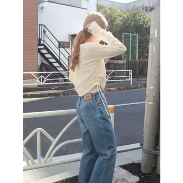 Ungrid 사이드 개더 롱 슬리브 tee