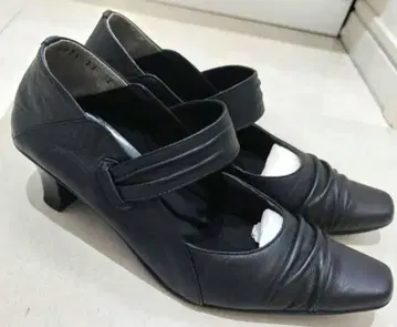 키키 키린 씨 애용 제조사 토끼 신발 블랙