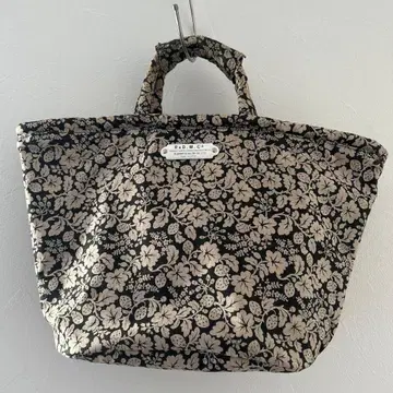 올드맨즈 테일러 와일드 페리 마르쉐 백