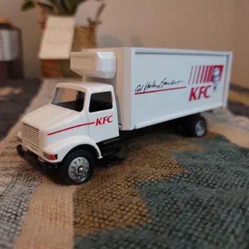 켄터키 KFC 트럭 빈티지 레트로 미니카 새상품급 트레일러