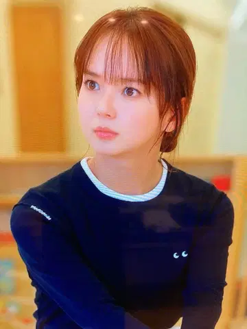 새상품급 UNIQLO 아냐 핸드 마치 메리노 크루넥 스웨터 네이비 S