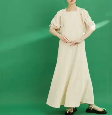 ADAM ET ROPE' 레이어드라이크 플레어 원피스 아이보리