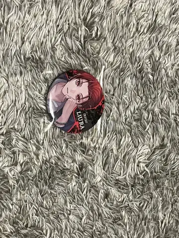 이레이스 리우라 캔뱃지 paparazzi