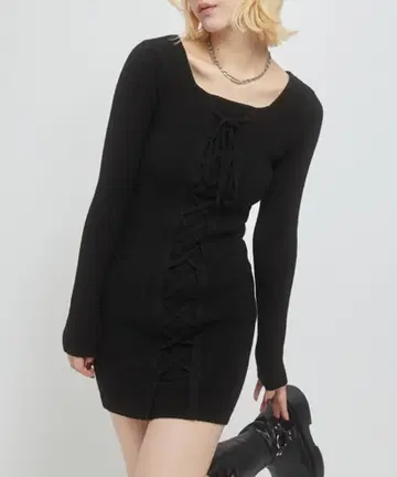 ENVYM 레이스업 니트 타이 원피스