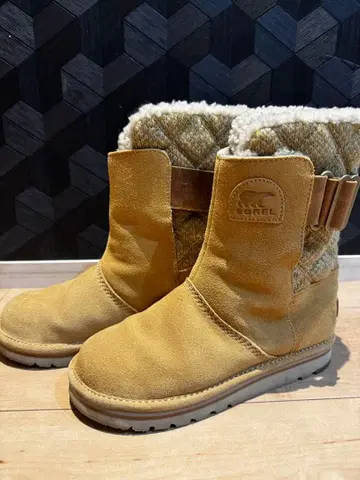 SOREL 무톤 부츠 베이지 새상품급 24cm