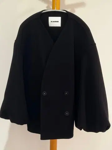 질샌더 볼륨 슬리브 울 코트