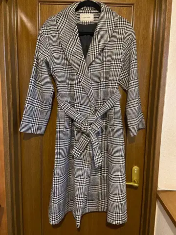 체크 무늬 체스터 코트 F 사이즈