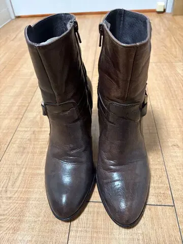 이탈리아제 천연 가죽 다크 브라운 가죽 숏부츠 37