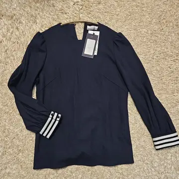 네이비 긴팔 상의 사이즈 36