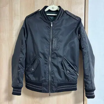 파쪼 블랙 점퍼 블루종