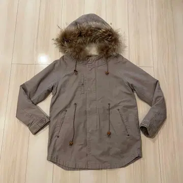 퍼 부착 보아 소재 모즈 코트