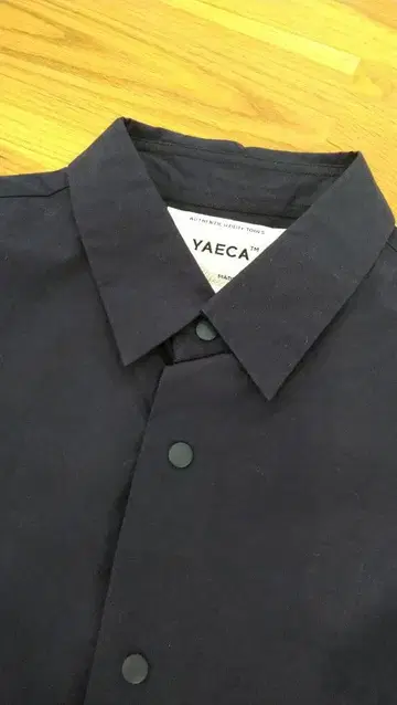 야에카 컴포트 셔츠 네이비 블라우스