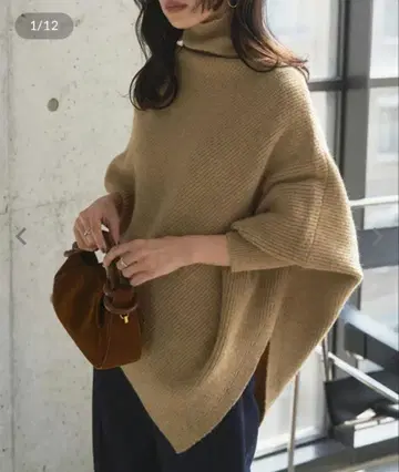 [신춘 sale] 고베 레터스 하이넥 비대칭 돌먼 니트