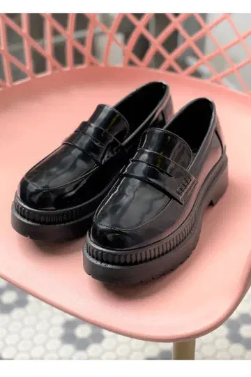 R&E 경량 통굽 코인 로퍼 M 사이즈