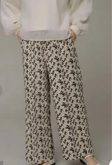 어반 리서치 써니 레이블 플로키 이지 팬츠 리프 무늬 에크루