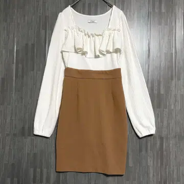 데이라이루 누아르 프릴 스퀘어 넥 리브 티셔츠 도킹 원피스