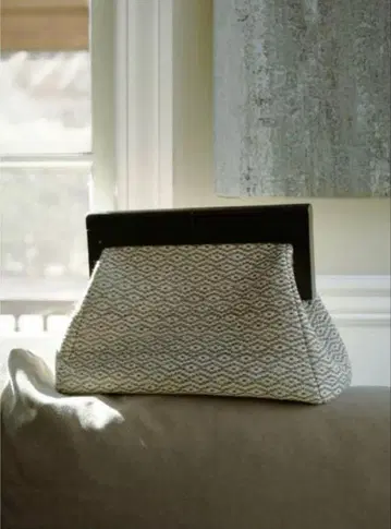 LO'r 로르 Jacquard 클러치 백 laubeblanc