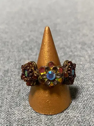 새상품급 미하엘 네그린 꽃반지 레인보우 스와로브스키 편광색 변광색