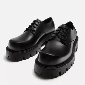 ZARA 볼륨 밑창 신발 42 (27cm)